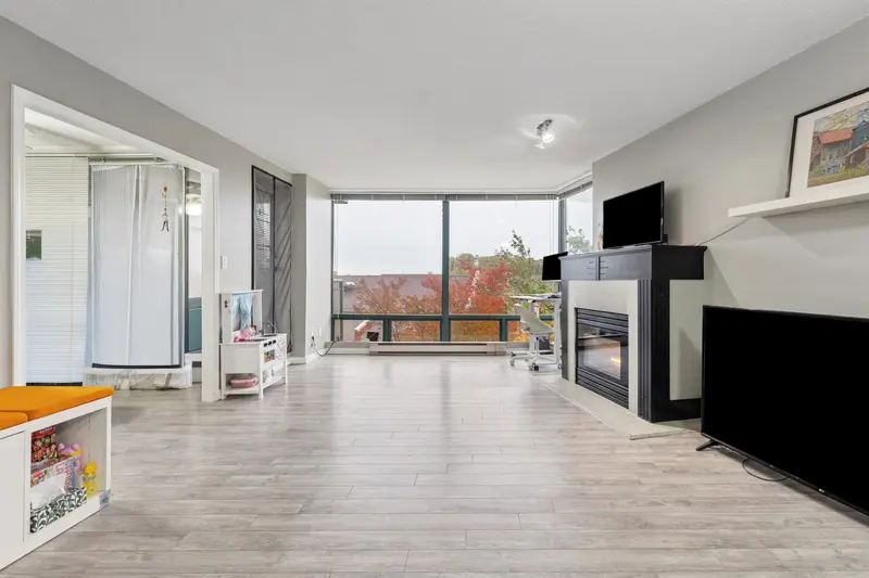 507 8 LAGUNA COURT - photo 4 of 25