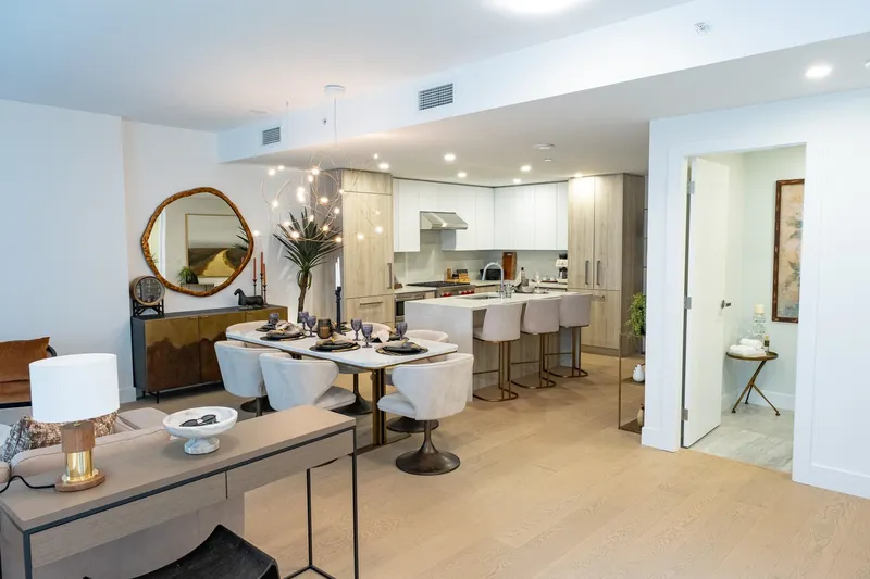 TH2 423 6TH STREET - photo 2 of 25