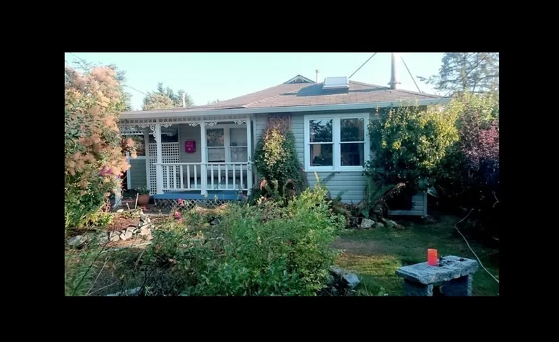 20530 WESTFIELD AVENUE - photo 2 of 25