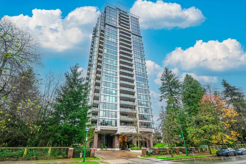 2902 7088 18TH AVENUE - photo 4 of 25