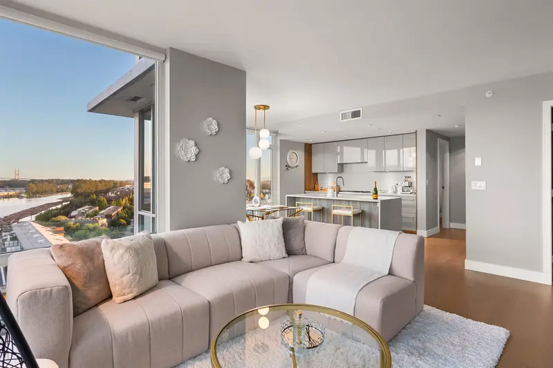 1208 210 SALTER STREET - photo 3 of 20