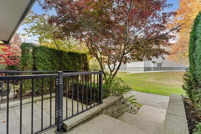 40 6895 188 STREET - photo 3 of 25