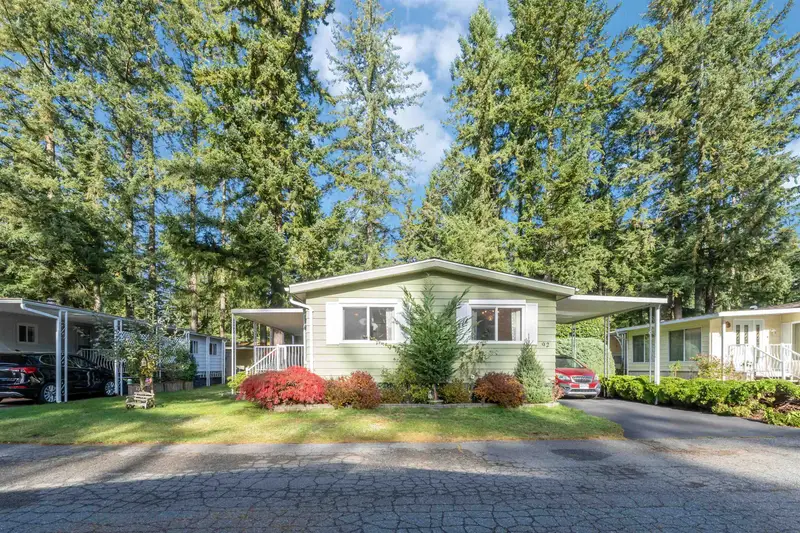 92 20071 24 AVENUE - photo 2 of 25