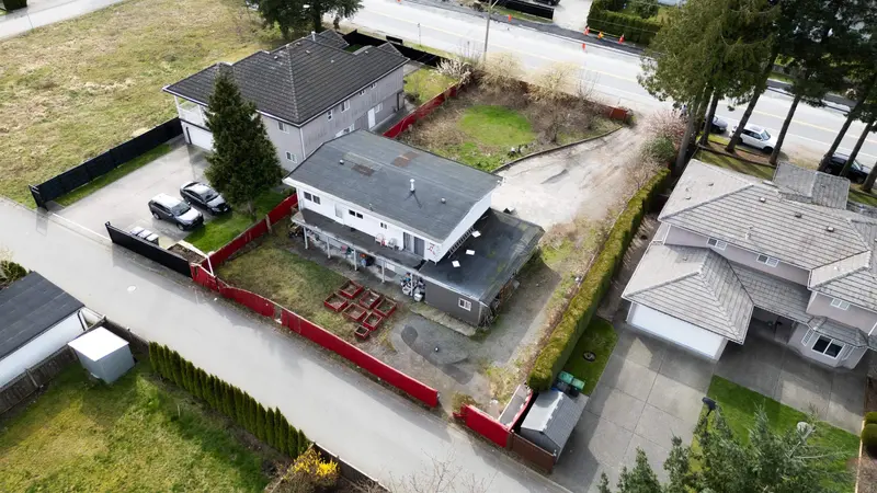 9032 156 STREET - photo 4 of 4