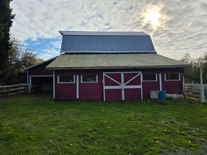 21068 16TH AVENUE - photo 4 of 25