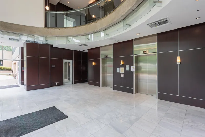 2302 555 JERVIS STREET - photo 2 of 24