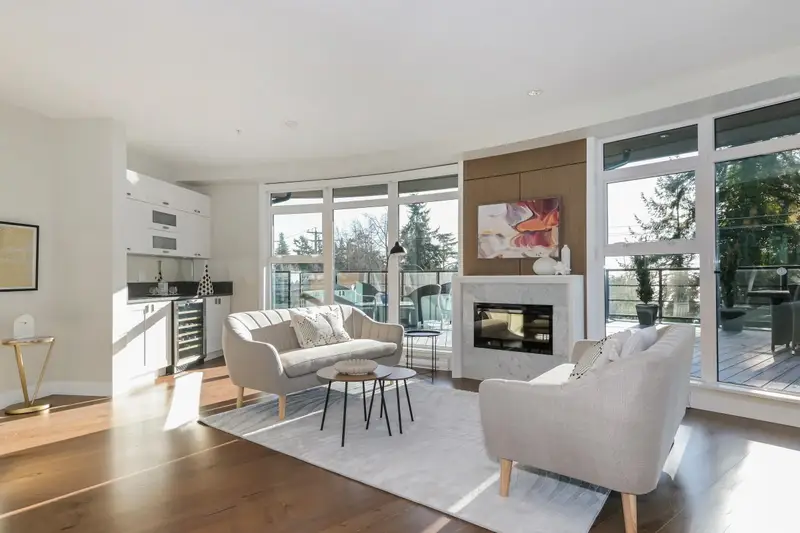 418 14855 THRIFT AVENUE - photo 2 of 25