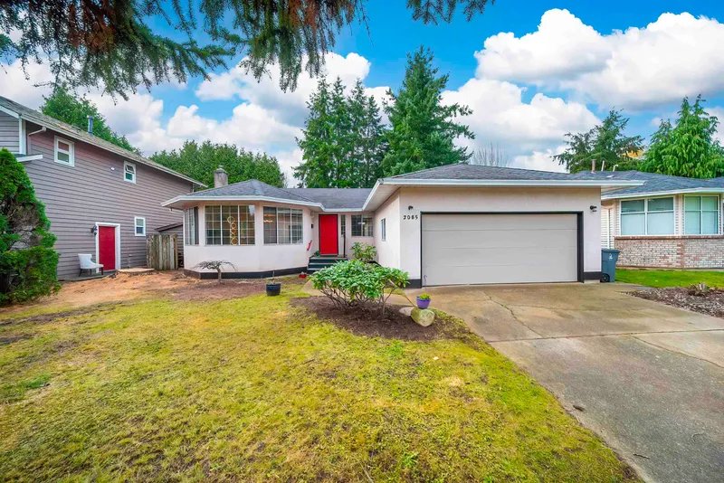 2085 153 STREET - photo 1 of 25