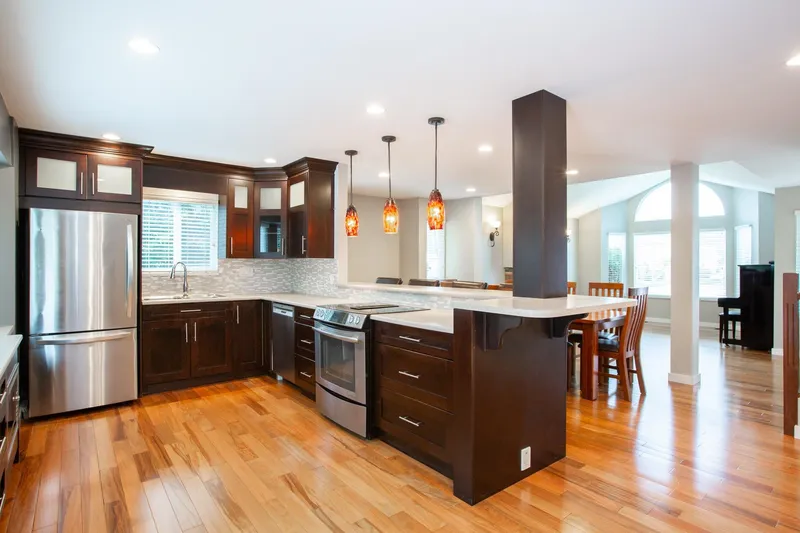 20338 90 AVENUE - photo 4 of 25