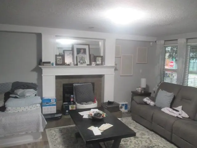6652 148 STREET - photo 2 of 25