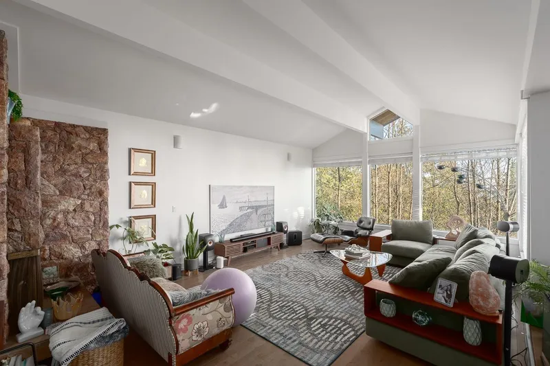 1448 SANDHURST PLACE - photo 2 of 25