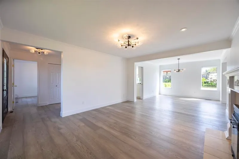 1032 164 STREET - photo 4 of 25