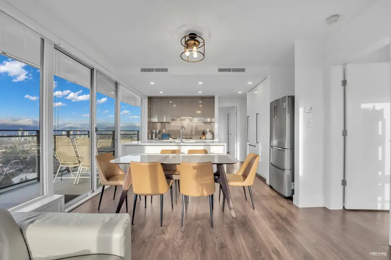 1205 4711 HAZEL STREET - photo 3 of 25