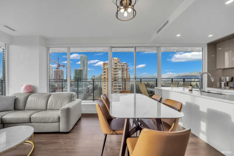 1205 4711 HAZEL STREET - photo 4 of 25