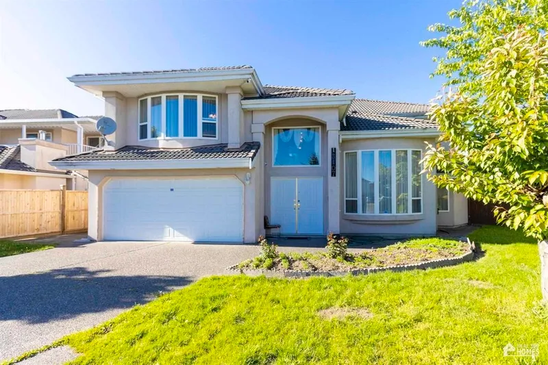 13107 74 AVENUE - photo 1 of 24