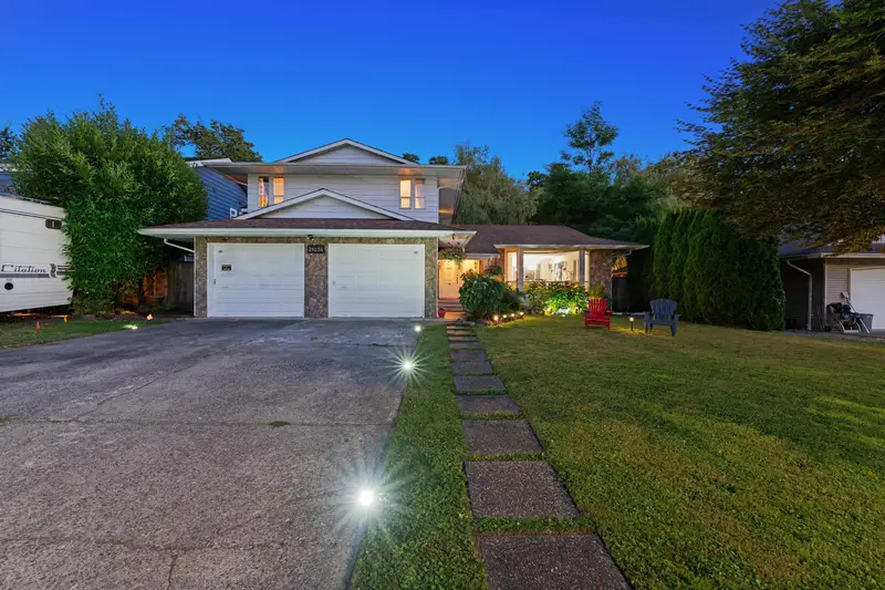 21034 BARKER AVENUE - photo 3 of 25