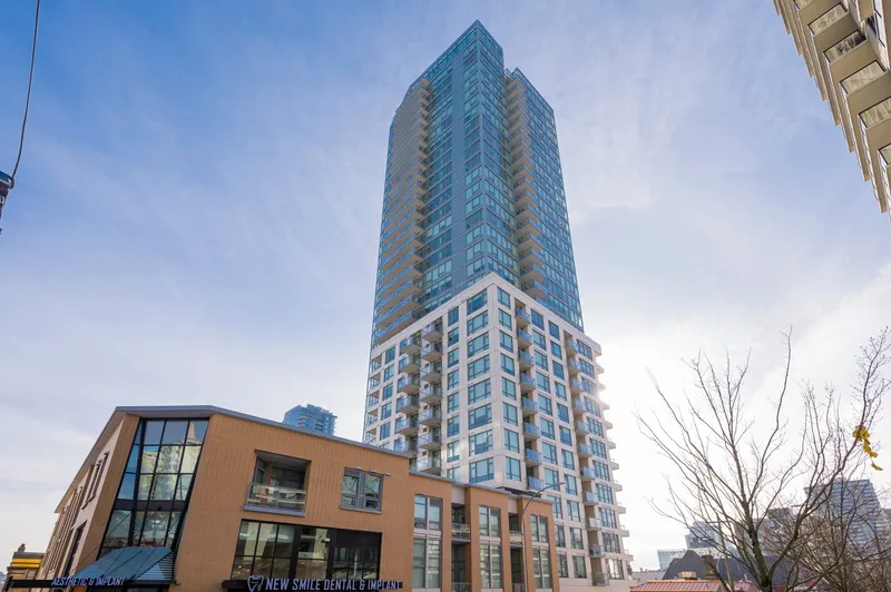 2003 618 CARNARVON STREET - photo 2 of 25