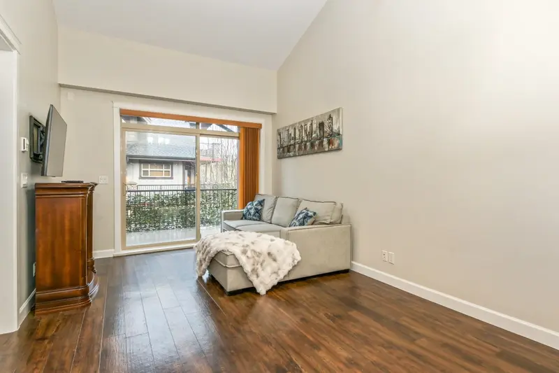 406 8328 207A STREET - photo 2 of 25