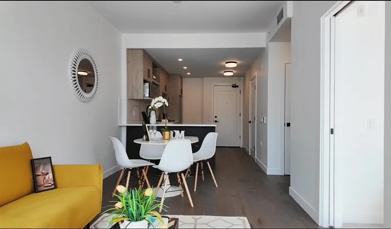 302 6859 CAMBIE STREET - photo 4 of 22