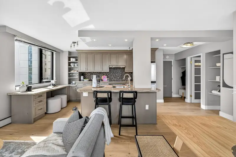 1404 1330 HARWOOD STREET - photo 3 of 25