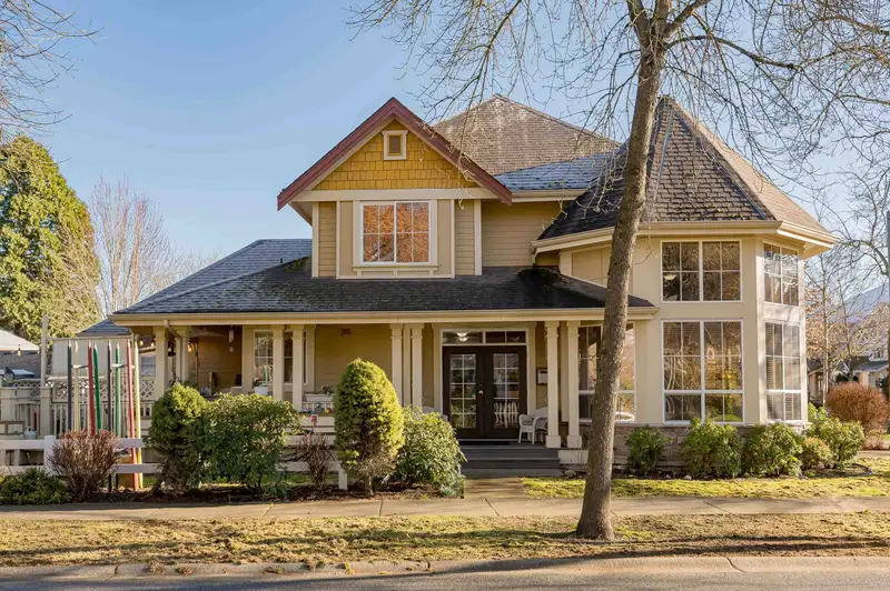 5877 GARRISON BOULEVARD - photo 4 of 25