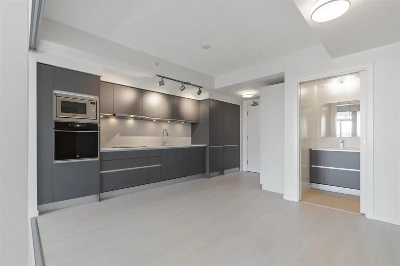 727 180 E 2ND AVENUE - photo 4 of 15