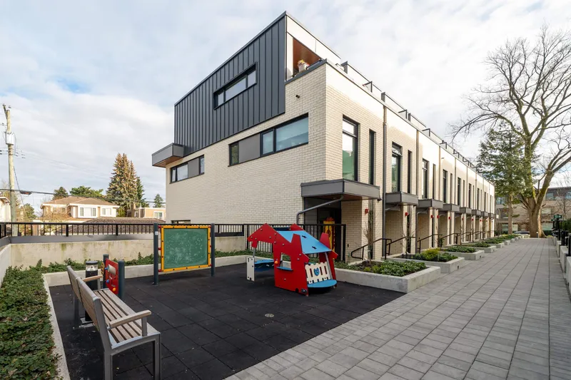 15 6778 OAK STREET - photo 3 of 16