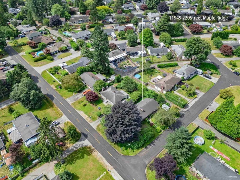 11949 220 STREET - photo 3 of 25