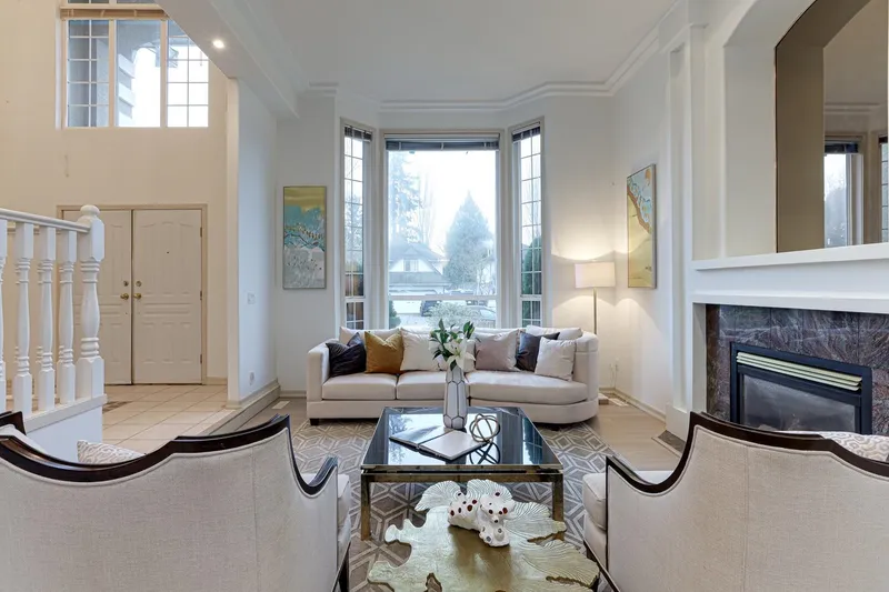 17079 57 AVENUE - photo 3 of 25