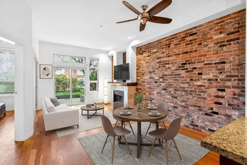 111 250 SALTER STREET - photo 1 of 25