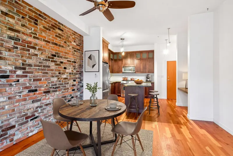 111 250 SALTER STREET - photo 3 of 25