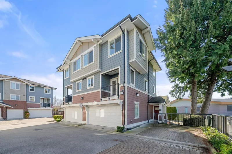 4 9580 ALBERTA ROAD - photo 2 of 25