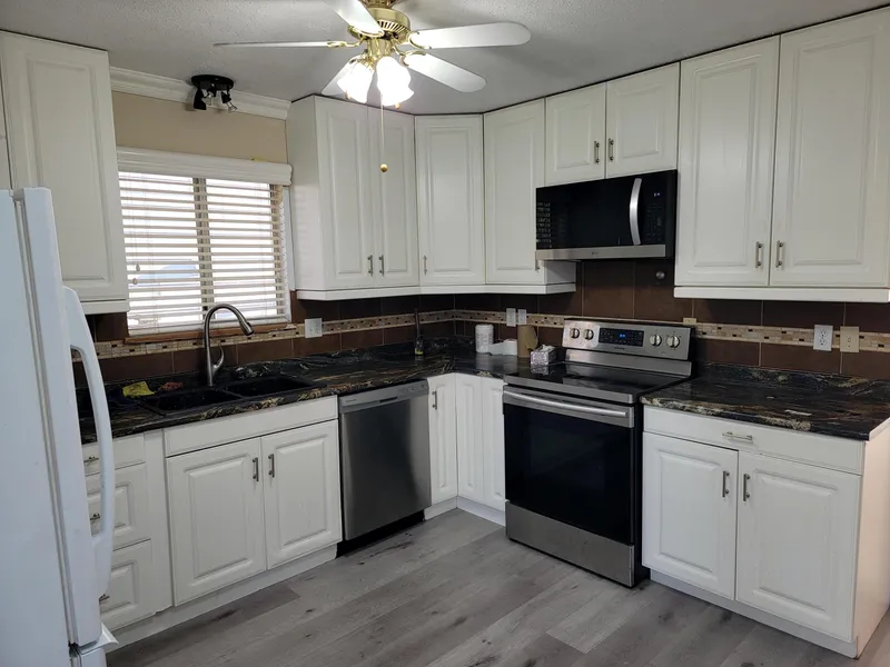 23023 OLUND CRESCENT - photo 3 of 8