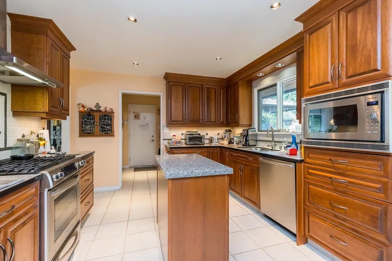 20244 27 AVENUE - photo 2 of 25