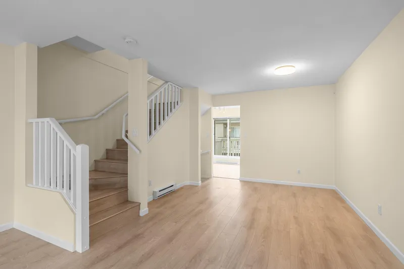 67 7831 GARDEN CITY ROAD - photo 4 of 25