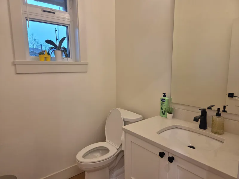 7477 197 STREET - photo 4 of 25