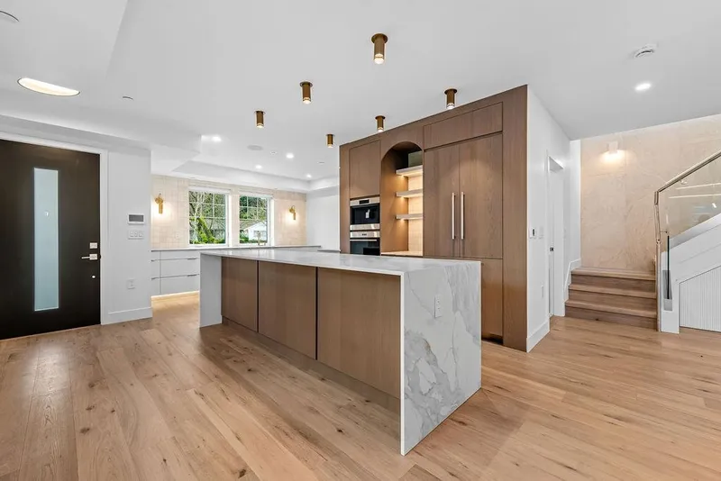 1139 W 33RD AVENUE - photo 2 of 25