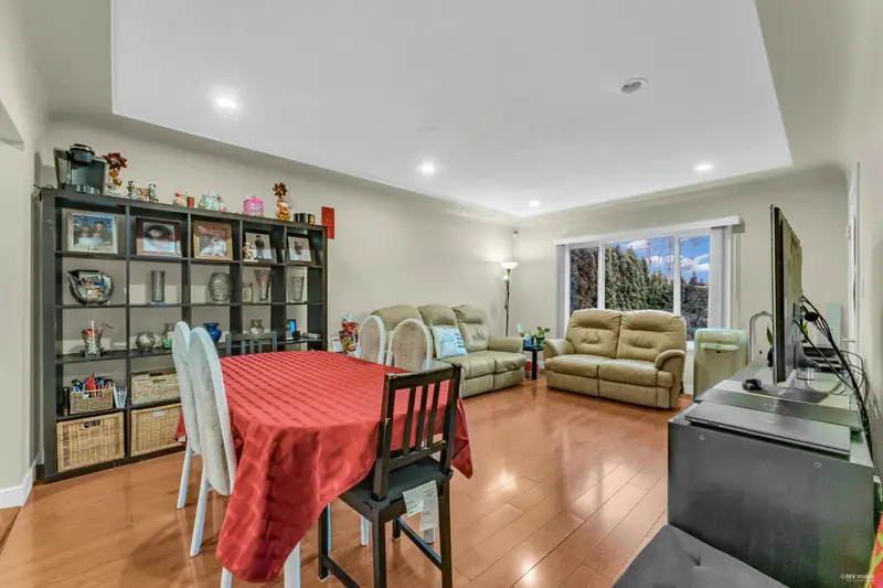 3951 SLOCAN STREET - photo 4 of 25