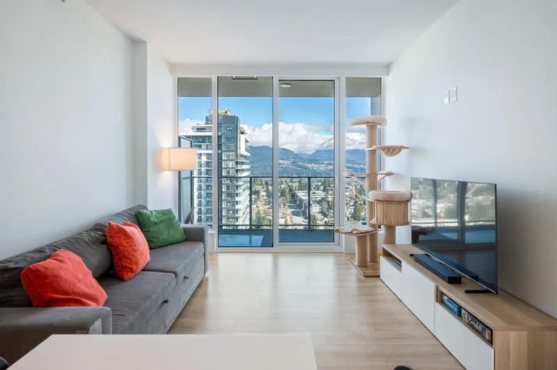 3205 567 CLARKE ROAD - photo 2 of 25