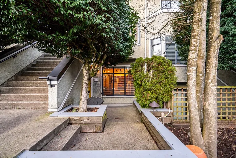 7 221 ASH STREET - photo 3 of 25