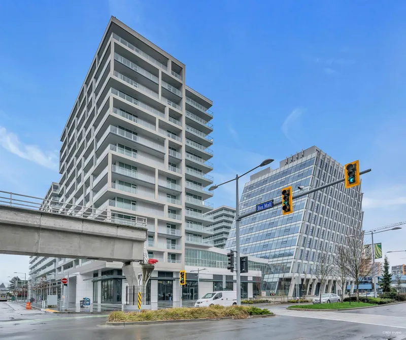 860 6320 NO. 3 ROAD - photo 1 of 24