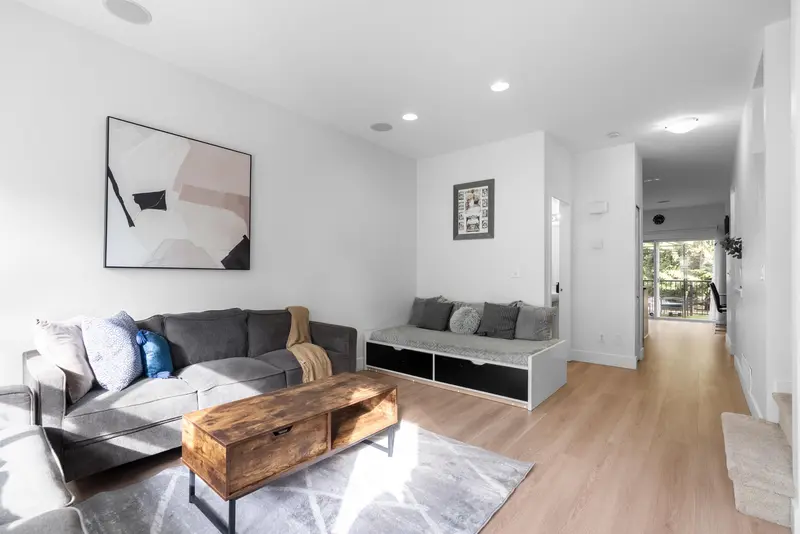 55 12677 63 AVENUE - photo 4 of 25