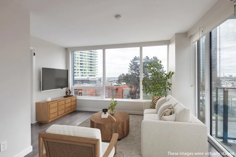 402 8238 LORD STREET - photo 2 of 25