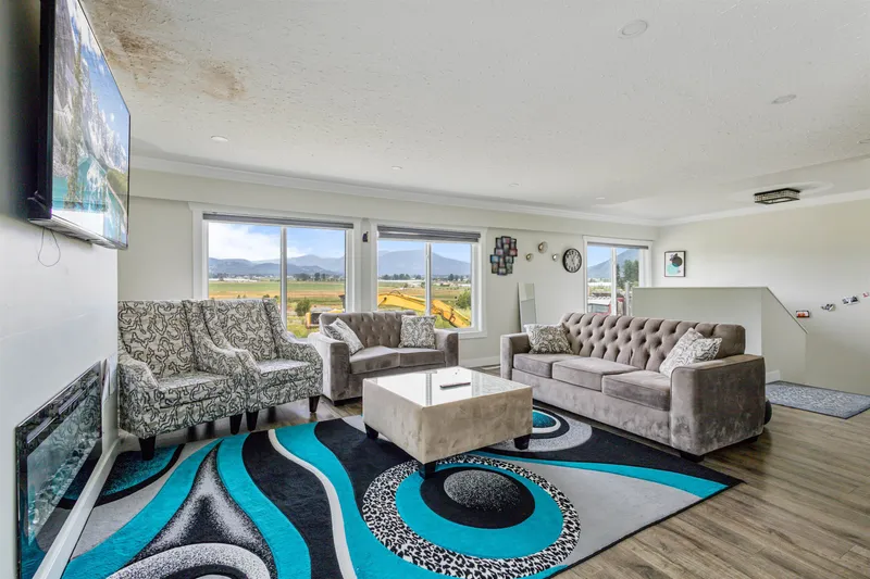 4292 SELDON ROAD - photo 4 of 25