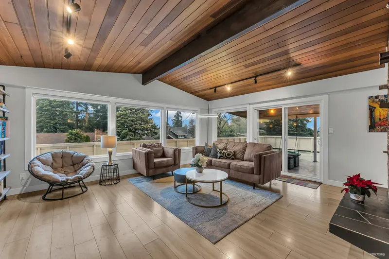 5068 7B AVENUE - photo 3 of 25