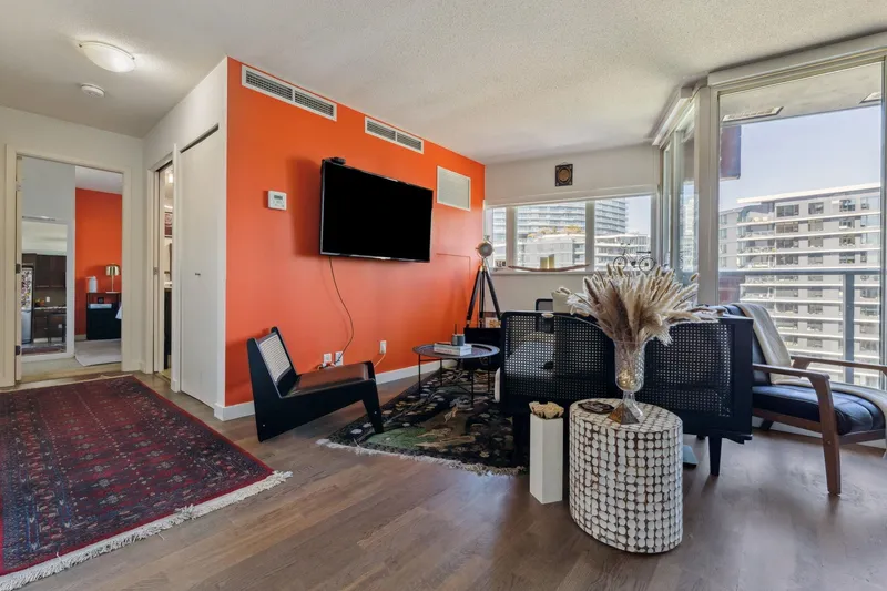 1701 918 COOPERAGE WAY - photo 3 of 25