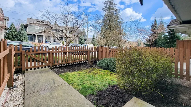 4 7059 210 STREET - photo 4 of 25