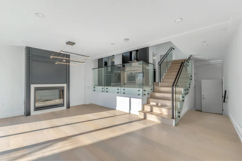 7355 OAK STREET - photo 3 of 12