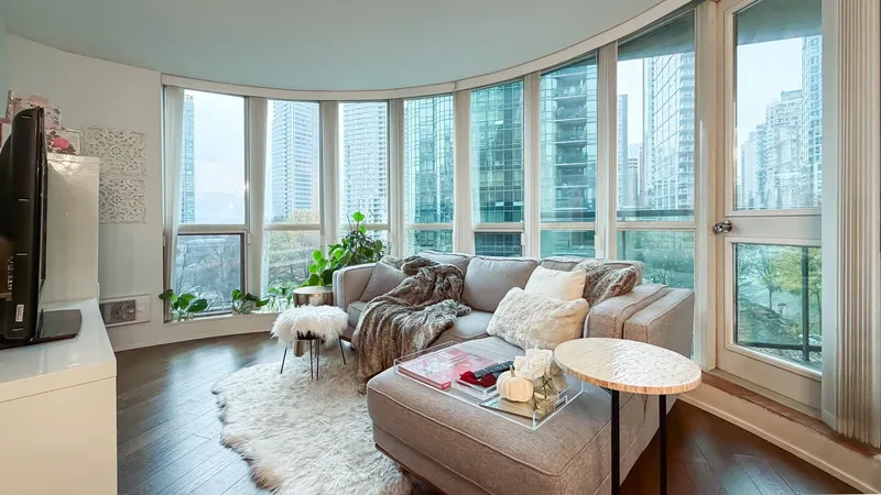 506 588 BROUGHTON STREET - photo 4 of 21