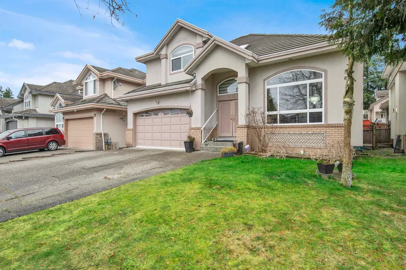 6332 125A STREET - photo 1 of 25